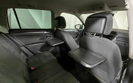 Volkswagen Tiguan II, 2018 год, 2 475 000 рублей, 22 фотография