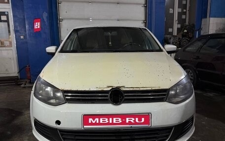 Volkswagen Polo VI (EU Market), 2012 год, 325 000 рублей, 1 фотография