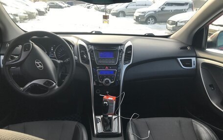 Hyundai i30 II рестайлинг, 2012 год, 850 000 рублей, 14 фотография