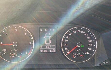 Volkswagen Caravelle T6 рестайлинг, 2016 год, 3 750 000 рублей, 11 фотография