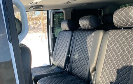 Volkswagen Caravelle T6 рестайлинг, 2016 год, 3 750 000 рублей, 8 фотография