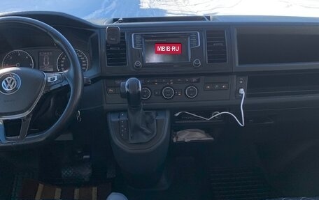 Volkswagen Caravelle T6 рестайлинг, 2016 год, 3 750 000 рублей, 10 фотография