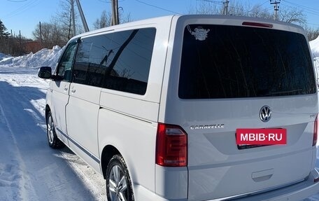 Volkswagen Caravelle T6 рестайлинг, 2016 год, 3 750 000 рублей, 3 фотография