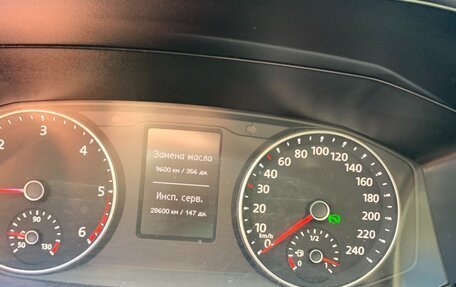 Volkswagen Caravelle T6 рестайлинг, 2016 год, 3 750 000 рублей, 12 фотография