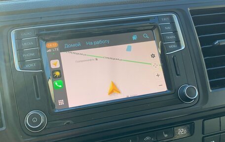 Volkswagen Caravelle T6 рестайлинг, 2016 год, 3 750 000 рублей, 21 фотография