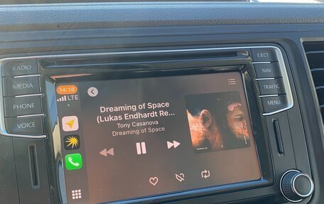 Volkswagen Caravelle T6 рестайлинг, 2016 год, 3 750 000 рублей, 22 фотография