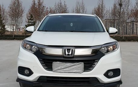 Honda Vezel, 2022 год, 1 800 000 рублей, 2 фотография
