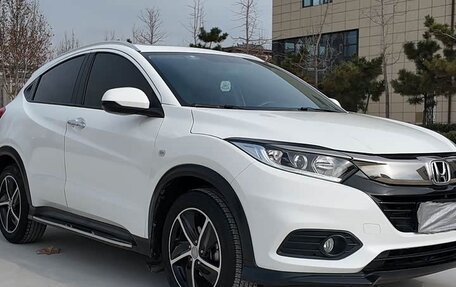 Honda Vezel, 2022 год, 1 800 000 рублей, 3 фотография