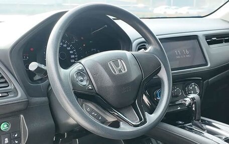 Honda Vezel, 2022 год, 1 800 000 рублей, 8 фотография