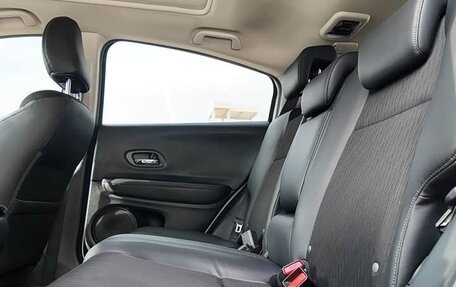 Honda Vezel, 2022 год, 1 800 000 рублей, 10 фотография