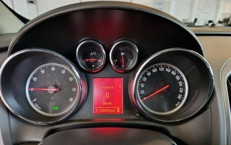 Opel Astra J, 2013 год, 850 000 рублей, 26 фотография