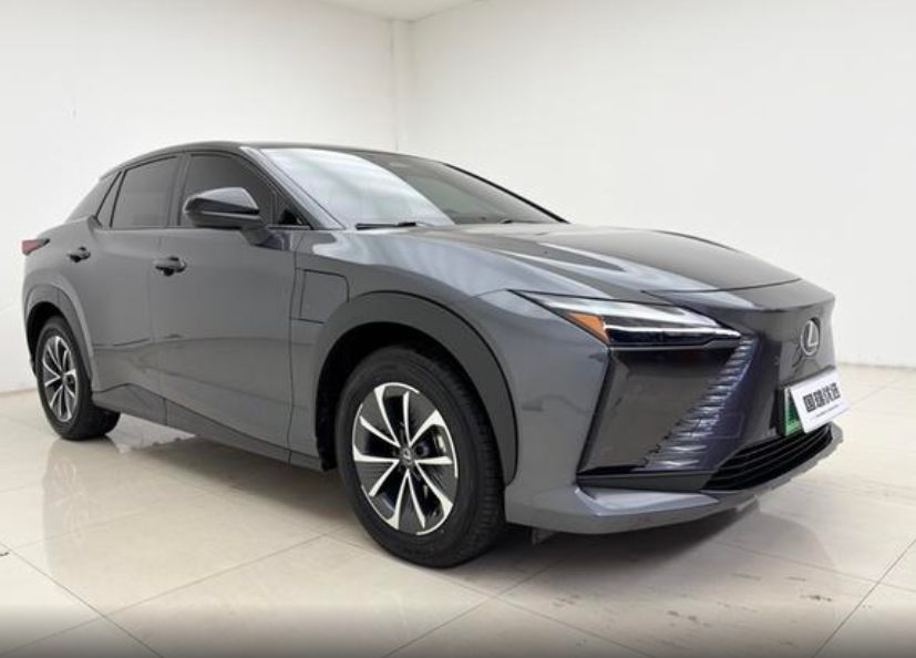 Lexus RC F I рестайлинг, 2024 год, 4 840 000 рублей, 3 фотография