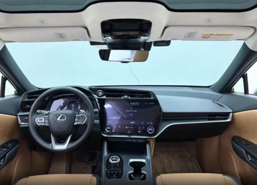 Lexus RC F I рестайлинг, 2024 год, 4 840 000 рублей, 10 фотография