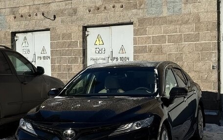 Toyota Camry, 2021 год, 3 650 000 рублей, 1 фотография