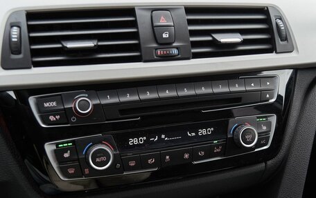 BMW 3 серия, 2015 год, 1 638 000 рублей, 10 фотография