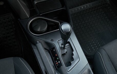 Toyota RAV4, 2018 год, 2 420 000 рублей, 12 фотография