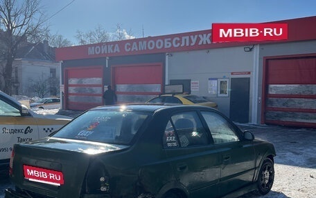 Hyundai Verna I, 1999 год, 100 000 рублей, 5 фотография