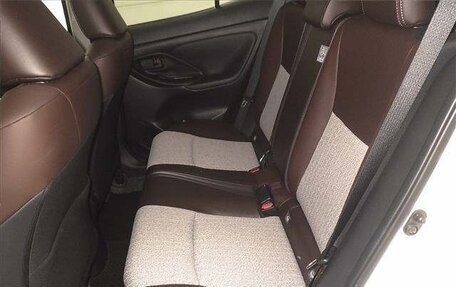 Toyota Yaris Cross, 2022 год, 1 790 000 рублей, 7 фотография