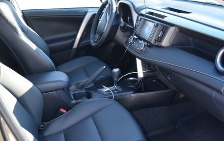 Toyota RAV4, 2017 год, 3 535 000 рублей, 11 фотография