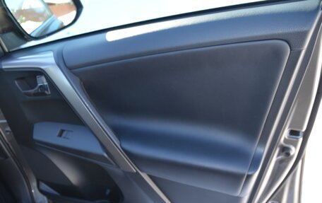 Toyota RAV4, 2017 год, 3 535 000 рублей, 14 фотография