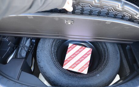 Toyota RAV4, 2017 год, 3 535 000 рублей, 23 фотография