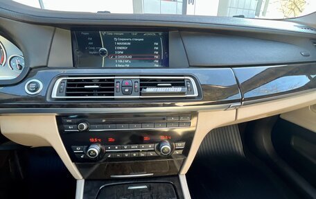 BMW 7 серия, 2011 год, 2 390 000 рублей, 12 фотография