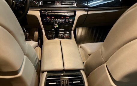 BMW 7 серия, 2011 год, 2 390 000 рублей, 23 фотография
