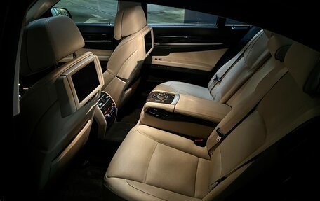 BMW 7 серия, 2011 год, 2 390 000 рублей, 33 фотография