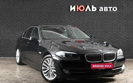 BMW 5 серия, 2011 год, 1 735 000 рублей, 3 фотография