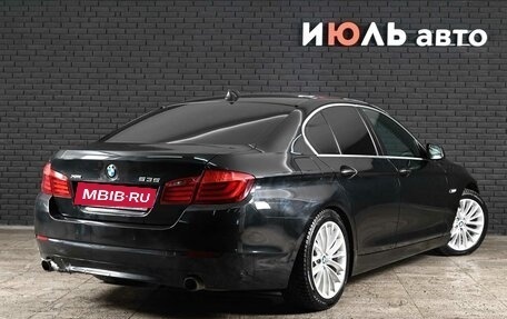 BMW 5 серия, 2011 год, 1 735 000 рублей, 4 фотография