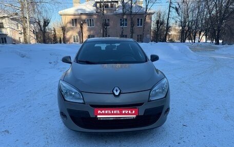 Renault Megane III, 2012 год, 525 000 рублей, 2 фотография