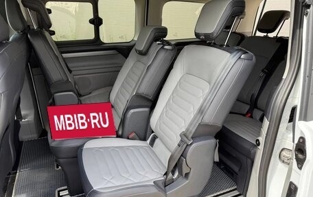 Ford Tourneo Custom, 2024 год, 5 400 000 рублей, 10 фотография