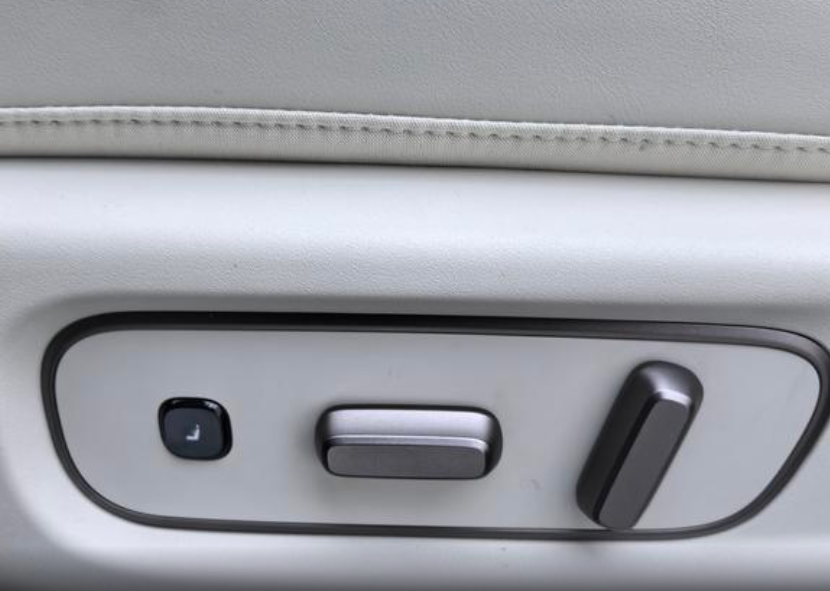 Li ONE, 2025 год, 9 150 000 рублей, 12 фотография