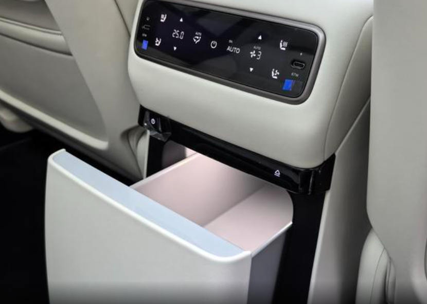 Li ONE, 2025 год, 9 150 000 рублей, 9 фотография