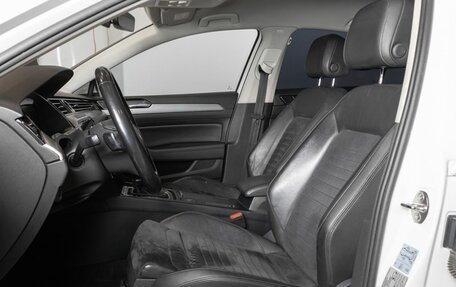 Volkswagen Passat B8 рестайлинг, 2017 год, 1 740 000 рублей, 9 фотография