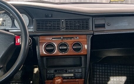 Mercedes-Benz 190 (W201), 1992 год, 650 000 рублей, 1 фотография