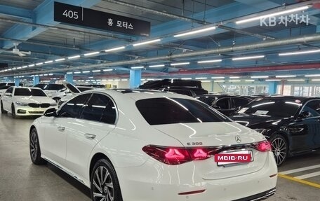 Mercedes-Benz E-Класс, 2024 год, 6 547 300 рублей, 5 фотография