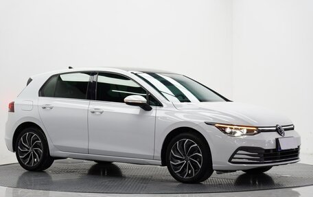 Volkswagen Golf VIII, 2022 год, 2 100 000 рублей, 17 фотография