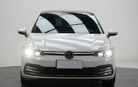 Volkswagen Golf VIII, 2022 год, 2 100 000 рублей, 21 фотография