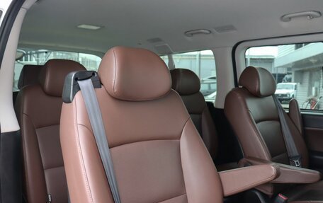 Hyundai Grand Starex Grand Starex I рестайлинг 2, 2019 год, 3 349 000 рублей, 17 фотография