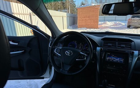 Toyota Camry, 2017 год, 2 370 000 рублей, 11 фотография