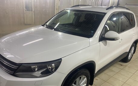 Volkswagen Tiguan I, 2011 год, 1 250 000 рублей, 2 фотография