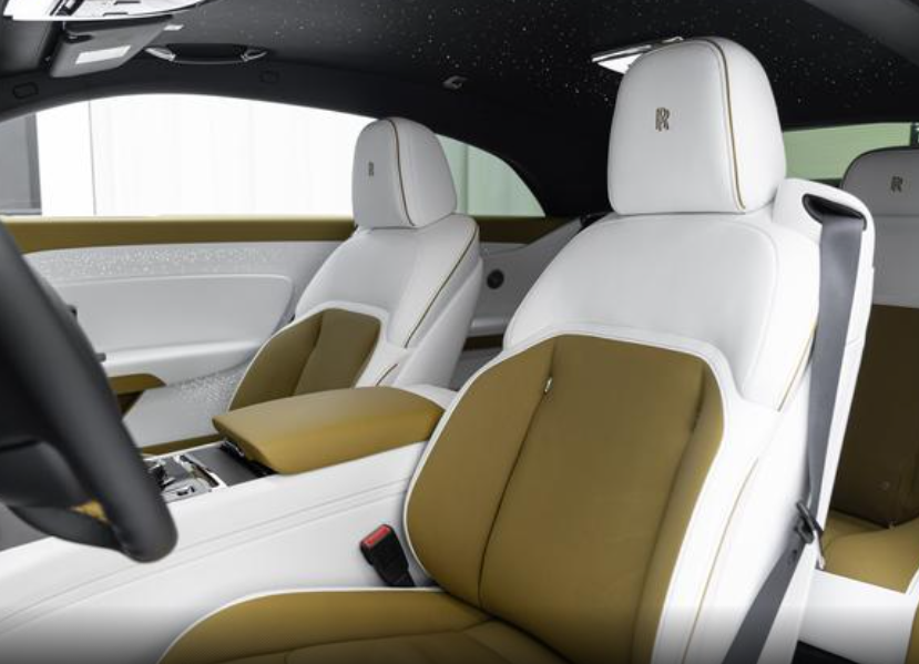 Rolls-Royce Cullinan, 2023 год, 73 545 000 рублей, 15 фотография