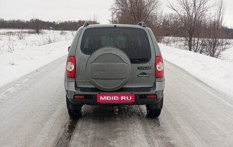 Chevrolet Niva I рестайлинг, 2018 год, 875 000 рублей, 2 фотография