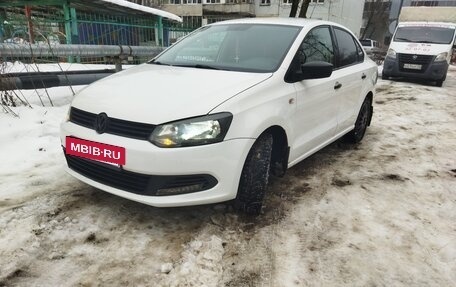 Volkswagen Polo VI (EU Market), 2010 год, 630 000 рублей, 2 фотография