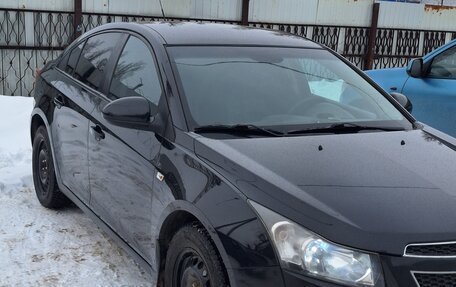 Chevrolet Cruze II, 2009 год, 690 000 рублей, 3 фотография