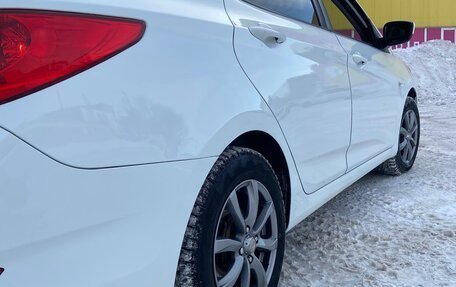 Hyundai Solaris II рестайлинг, 2013 год, 900 000 рублей, 2 фотография