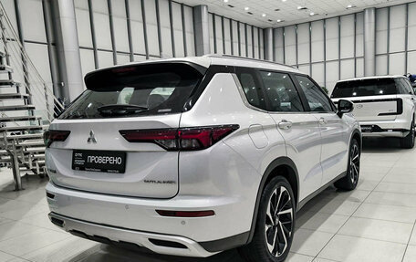 Mitsubishi Outlander, 2023 год, 3 949 000 рублей, 9 фотография