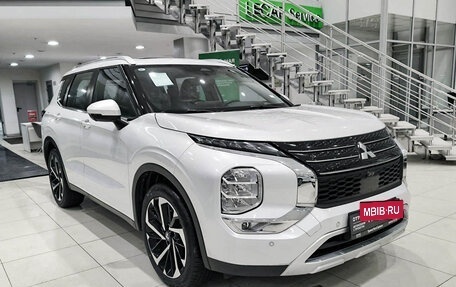 Mitsubishi Outlander, 2023 год, 3 949 000 рублей, 7 фотография