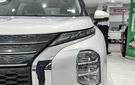 Mitsubishi Outlander, 2023 год, 3 949 000 рублей, 21 фотография